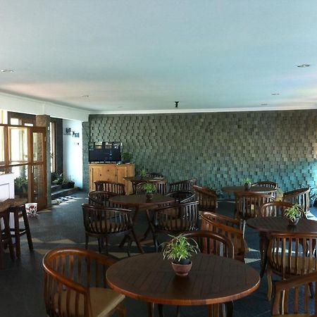 Hotel Adinda Парангтритис Екстериор снимка