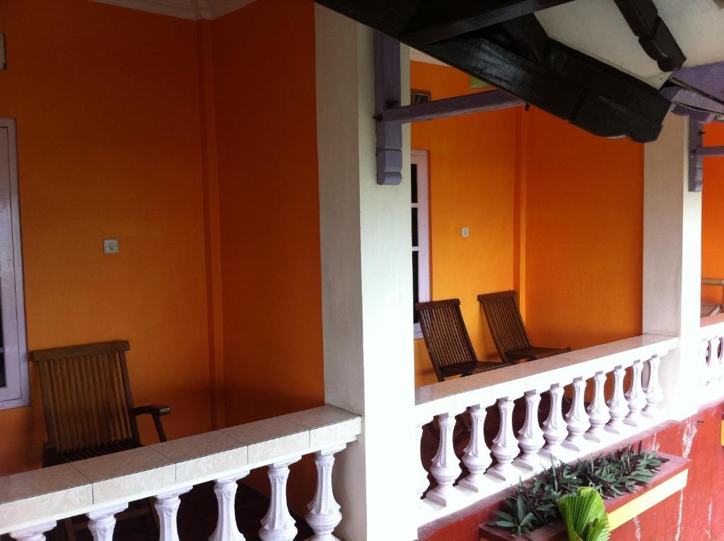 Hotel Adinda Парангтритис Екстериор снимка