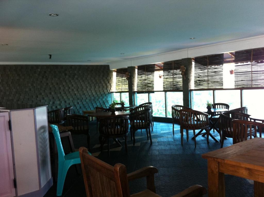 Hotel Adinda Парангтритис Екстериор снимка