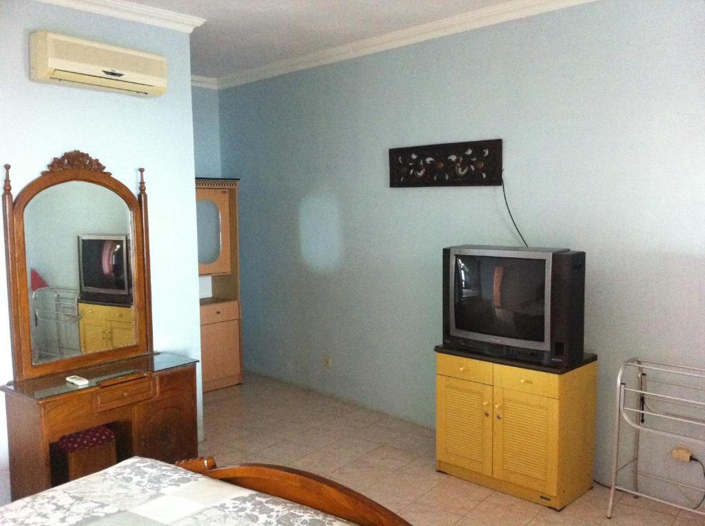 Hotel Adinda Парангтритис Стая снимка