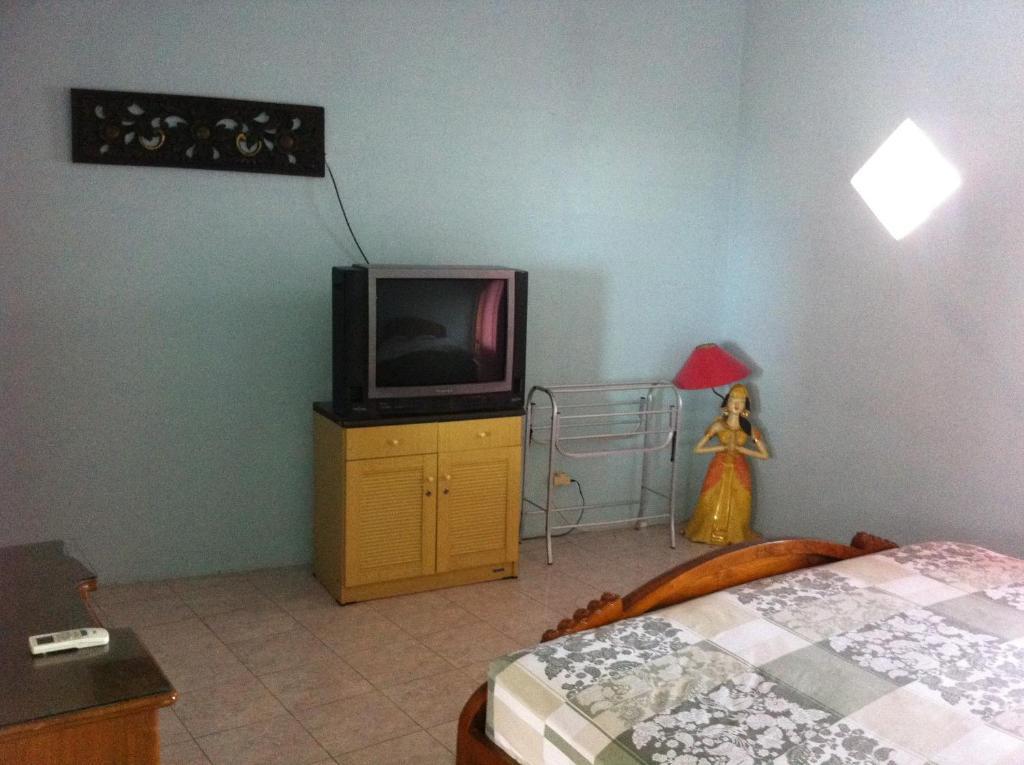 Hotel Adinda Парангтритис Стая снимка